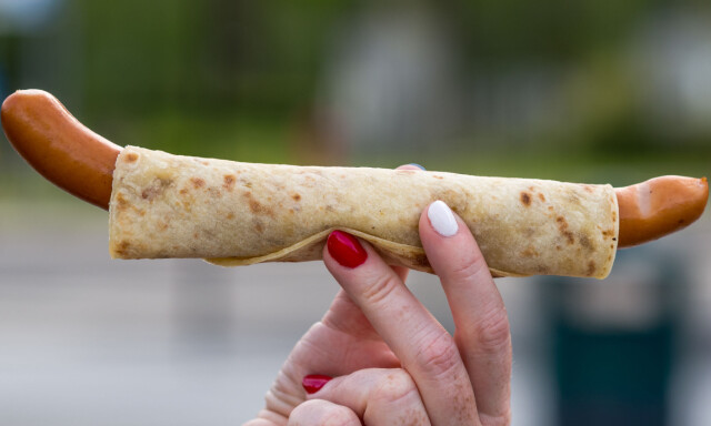 Hvorfor passer ikke pølsa til lompa eller brødet?